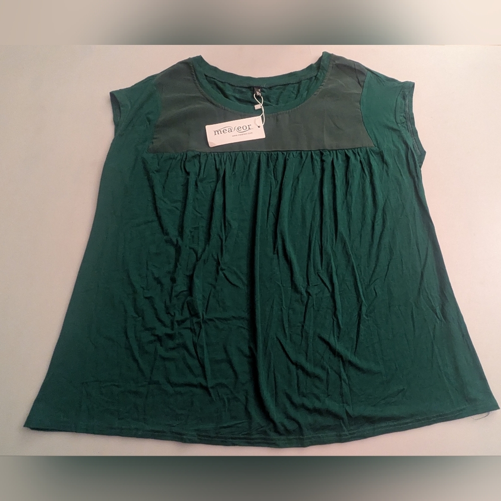 NWT, Meaneor Green Stretchy Short Sleeves Scoop Neckline Tunic Top. Size: XXL